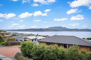 4 Bedroom House - Gorgeous View