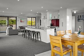 4 Bedroom House - Gorgeous View