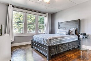 Charming 2 Bedroom with in Home Gym