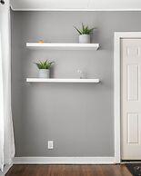 Charming 2 Bedroom with in Home Gym