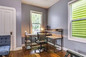 Charming 2 Bedroom with in Home Gym