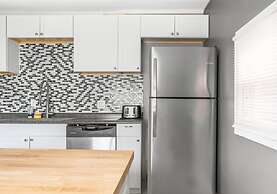 Charming 2 Bedroom with in Home Gym