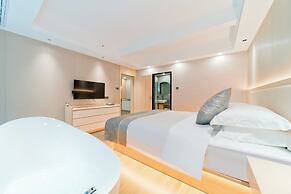 Yangshuo Mountain and City Resort