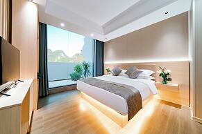 Yangshuo Mountain and City Resort