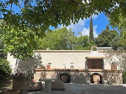 Verde Olive Three-Bedroom Holiday Home by Konnect