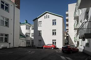 Historical Studio & Excellent Location