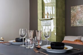 Historical Studio & Excellent Location