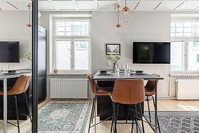 Historical Studio & Excellent Location