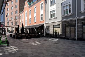 Historical Studio & Excellent Location