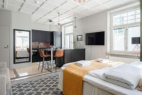 Historical Studio & Excellent Location