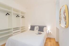 A Step From the Lake Apartment