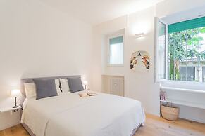 A Step From the Lake Apartment