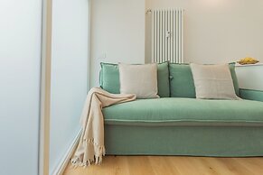 A Step From the Lake Apartment