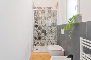 A Step From the Lake Apartment