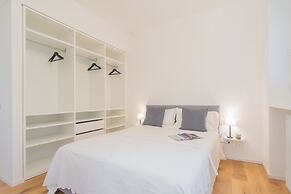 A Step From the Lake Apartment