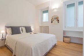 A Step From the Lake Apartment