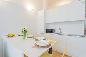 A Step From the Lake Apartment