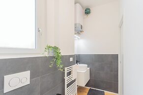 A Step From the Lake Apartment