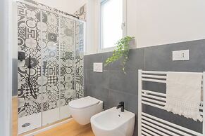 A Step From the Lake Apartment