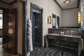 Palazzo Ottaviani Luxury Apartments