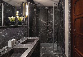 Palazzo Ottaviani Luxury Apartments