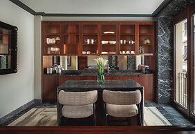 Palazzo Ottaviani Luxury Apartments