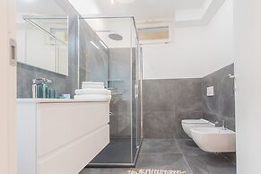 Cozy Nest on the Lake