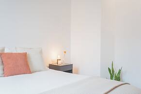 Cozy Nest on the Lake