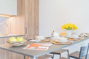 Cozy Nest on the Lake