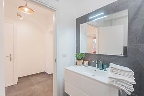 Cozy Nest on the Lake