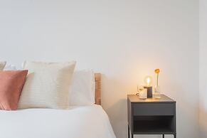 Cozy Nest on the Lake