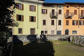 Family Lake Apartment