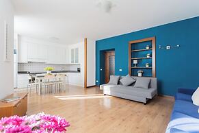 Family Lake Apartment