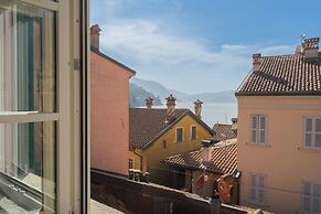 Emily's Holiday House - Authentic Lake Como