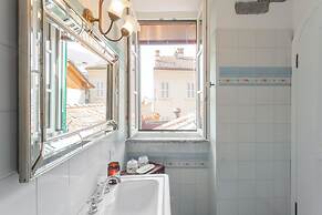 Emily's Holiday House - Authentic Lake Como