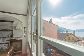 Emily's Holiday House - Authentic Lake Como