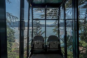 Front Lake Apartment With Private Funicular