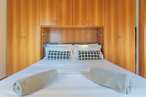 Front Lake Apartment With Private Funicular