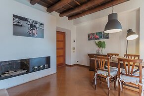 Front Lake Apartment With Private Funicular