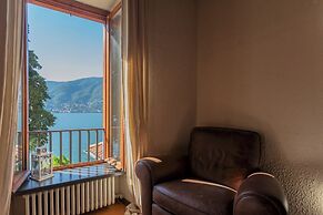 Front Lake Apartment With Private Funicular