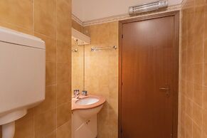 Front Lake Apartment With Private Funicular