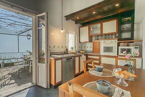 Giuliano's House - Amazing Lake View