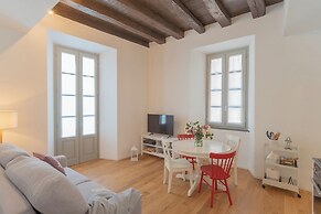 Independence Apartment With Balcony