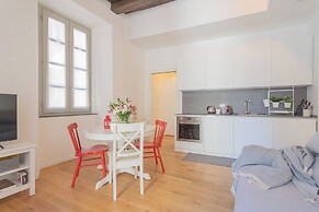 Independence Apartment With Balcony