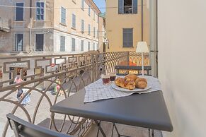 Independence Apartment With Balcony