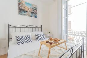 Independence Apartment With Balcony