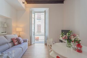 Independence Apartment With Balcony