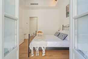 Independence Apartment With Balcony