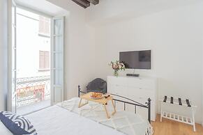 Independence Apartment With Balcony