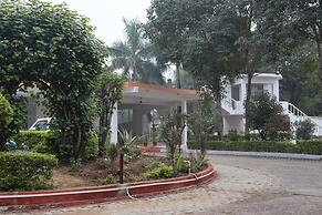 Hotel Shree Krishna Jungle Resort
